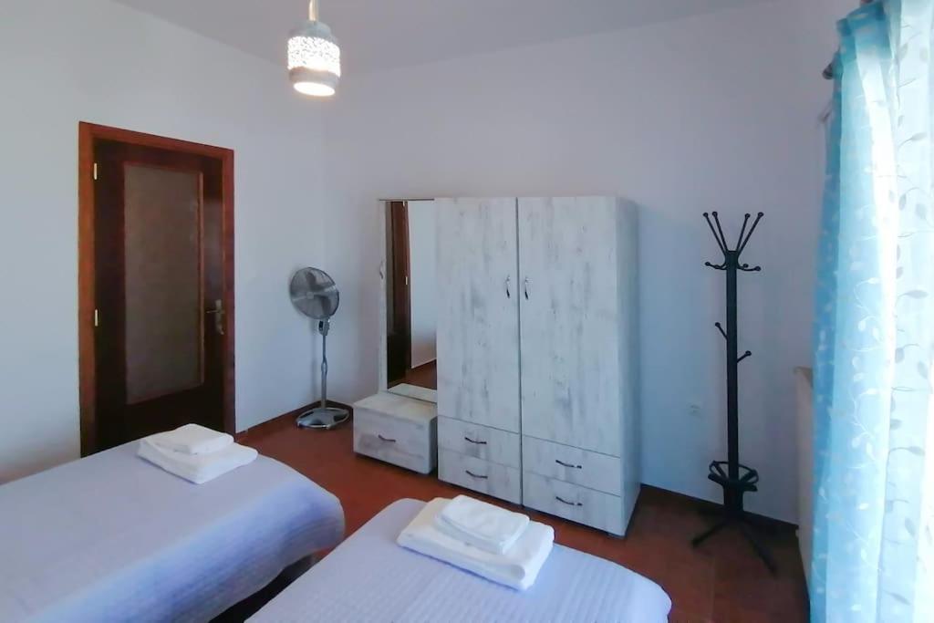 Μονοκατοικία Με Θέα Τη Χώρα Skyros Ngoại thất bức ảnh