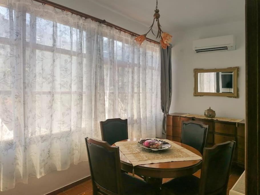 Μονοκατοικία Με Θέα Τη Χώρα Skyros Ngoại thất bức ảnh
