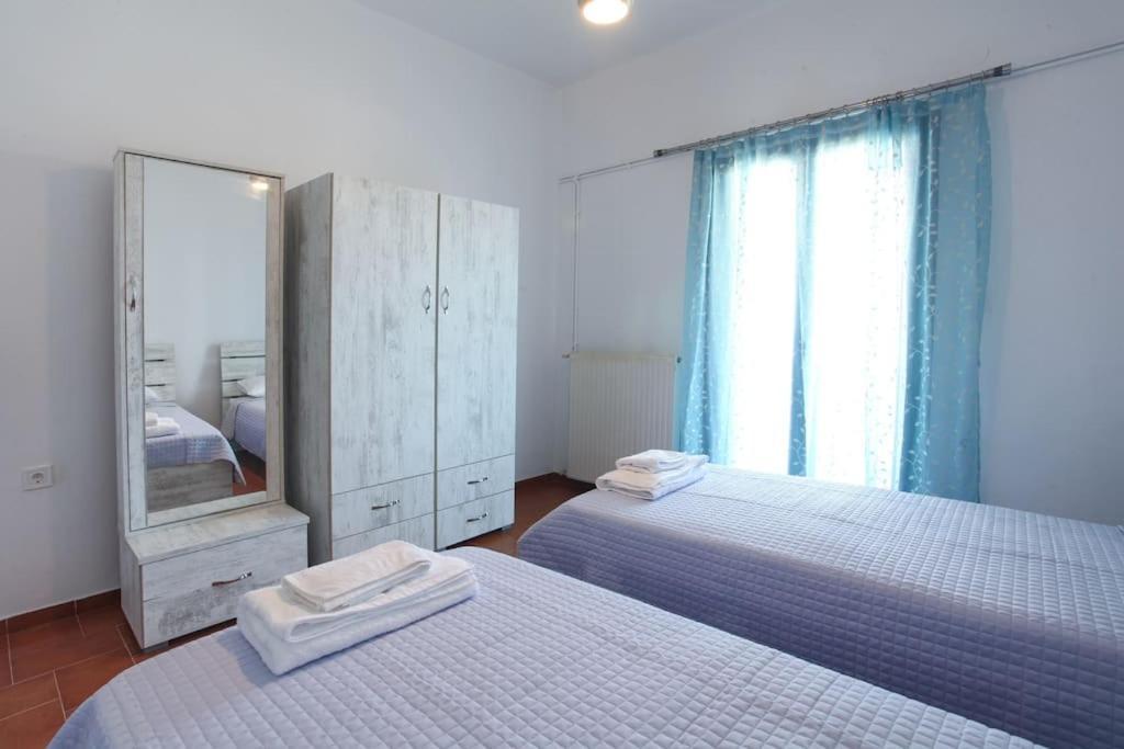 Μονοκατοικία Με Θέα Τη Χώρα Skyros Ngoại thất bức ảnh