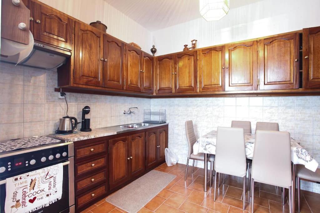 Μονοκατοικία Με Θέα Τη Χώρα Skyros Ngoại thất bức ảnh